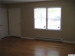 2nd image of 1602 Rushing St