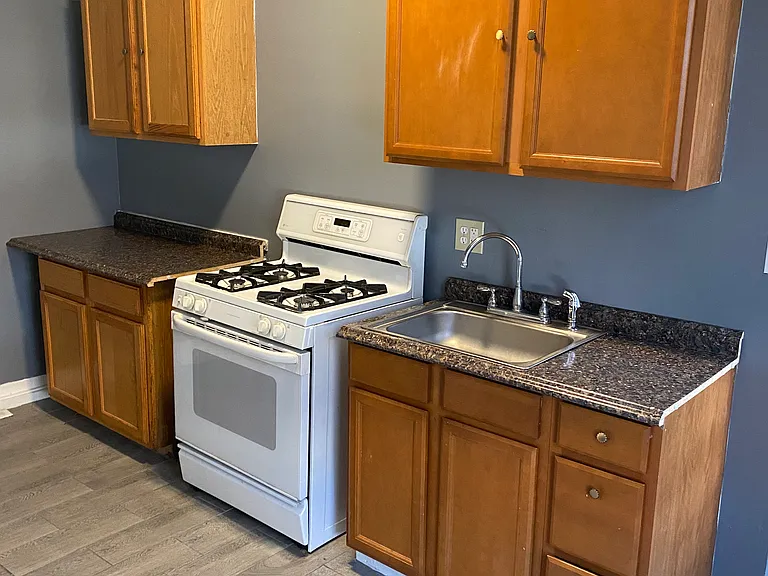 1541 N Broadway #1 — Photo 8