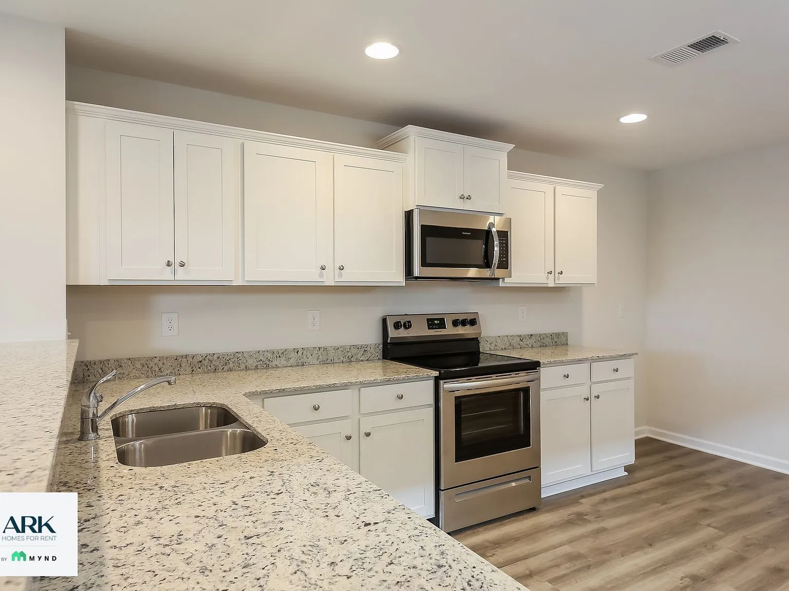 3 bed, 3.5 bath, 1710 sqft, $1,649 — Photo 4