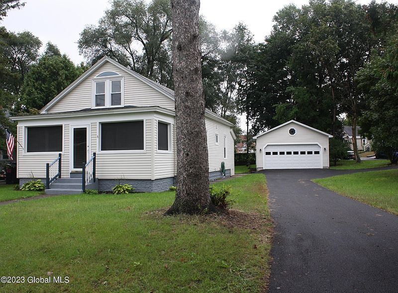 2nd image of 6 Ferry Boulevard