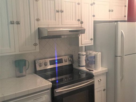 Kitchen, Stove and Refrigerator