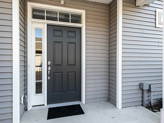 3rd image of 1807 Townhome Way
