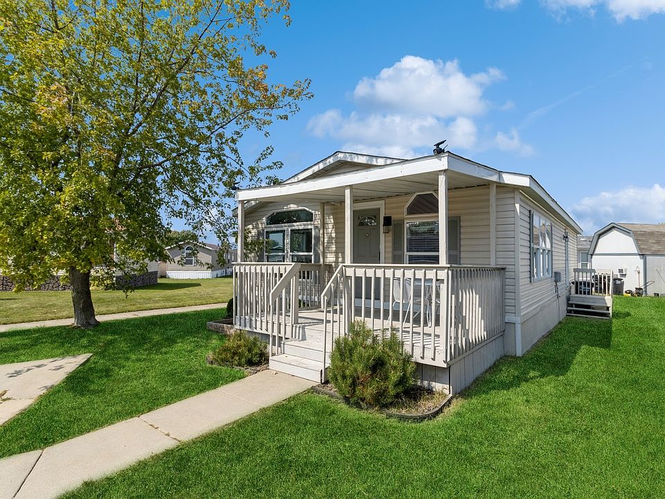 1st image of 1057 Newport Ct