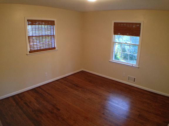 3rd image of 458 Milligan Dr