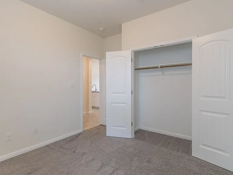 2924 Barbed Wire St — Photo 17