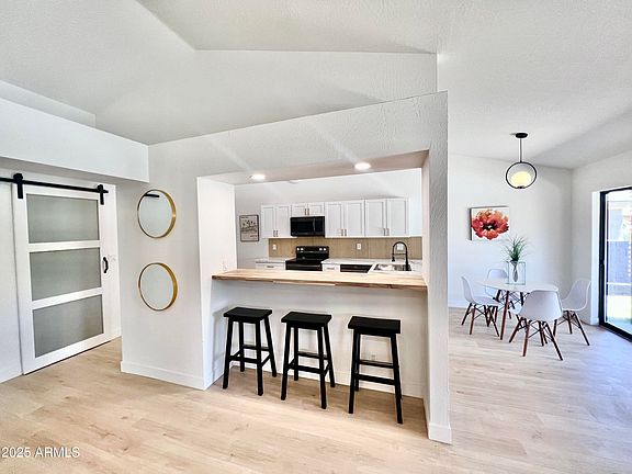 2nd image of 15258 N DELRAY Drive