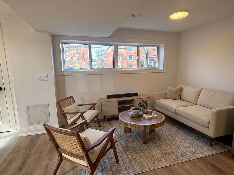 15 Arrowsmith Ave #1B — Photo 7