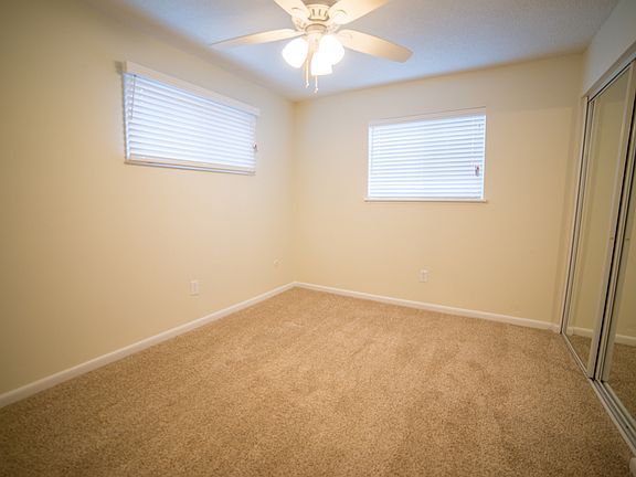 5th image of 4010 Oak St #8