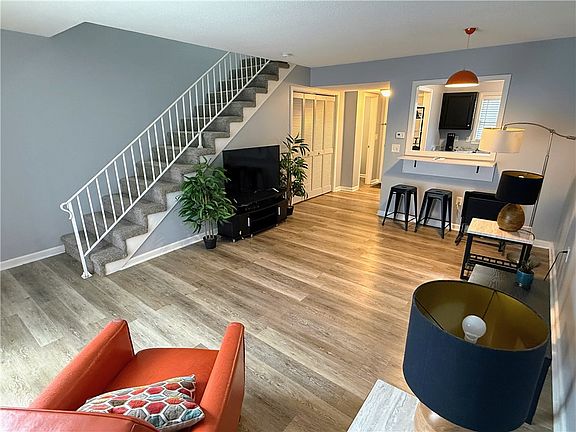 5th image of 1108 Tiger Blvd APT 157