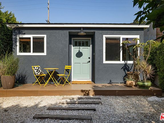 3rd image of 1938 Walgrove Ave