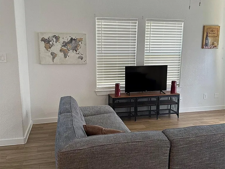 5314 Longmeadow St #B — Photo 36