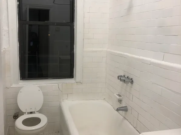 31 Carroll St #2, Yonkers, NY 10705