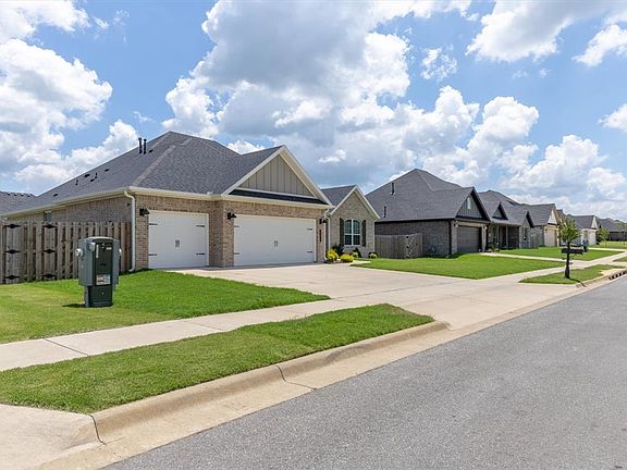 5th image of 2212 Abbott Ln