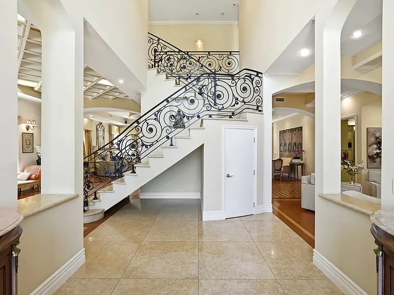 1415 Jonesboro Dr — Photo 3
