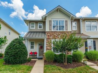 832 Gentlewinds Ct, Fort Mill, SC 29708