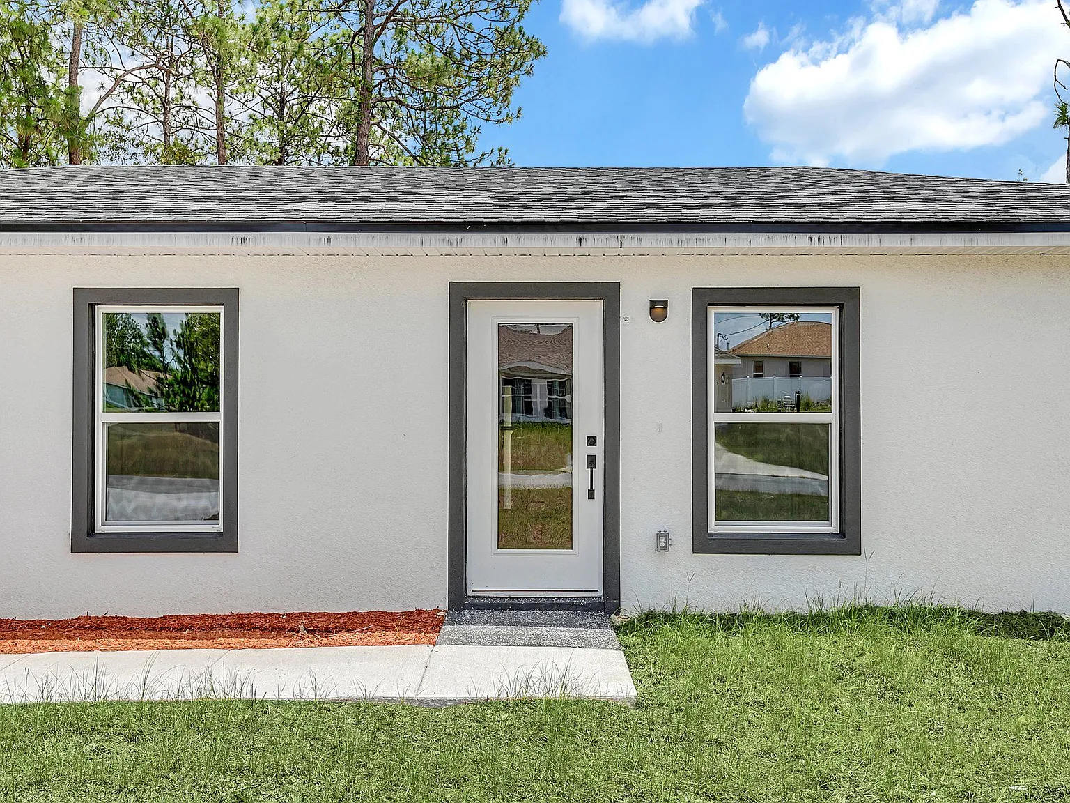 3 bed, 2.0 bath, 1095 sqft, $1,695 — Photo 4