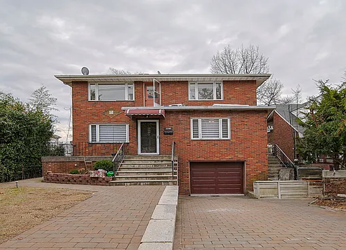 2244 Linwood Ave #1 Photo 1