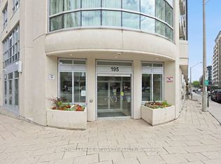 195 Besserer St #802, Ottawa, ON K1N 0B6