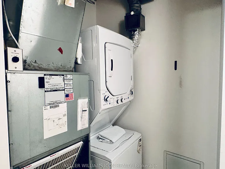 242 Rideau St #1106 — Photo 8