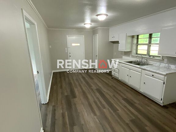 4th image of 211 Cross St
