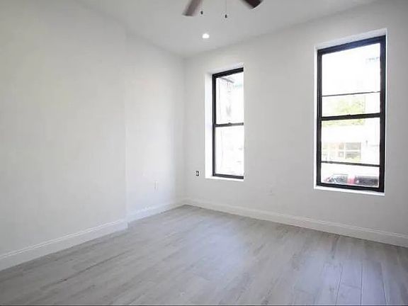 5th image of 186 Howard Ave #1