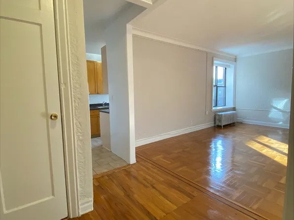 855 Ocean Avenue image 3 of 9