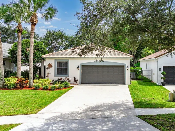 196 Seminole Lakes Drive, Royal Palm Beach, FL 33411