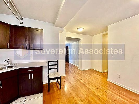 3rd image of 605 W 177th St #Basement