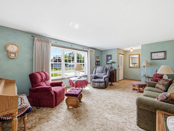 5th image of 301 McKinley Ave W