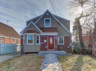 208 Brown Ave, Hempstead, NY 11550