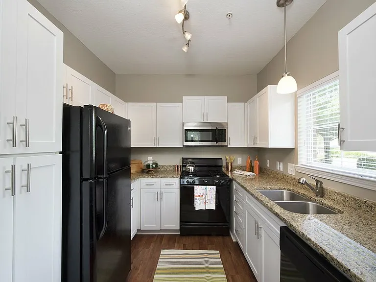 Legacy Ballantyne Apartments — Photo 7