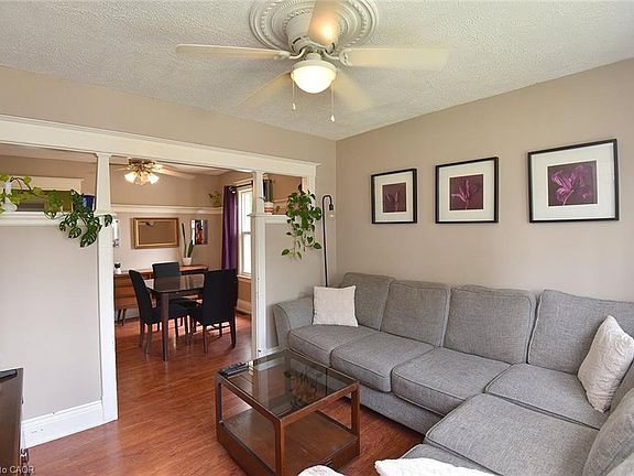 5th image of 56 Barons Ave N