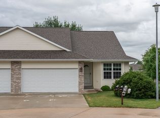 4044 Water Point Ct SW, Cedar Rapids, IA 52404