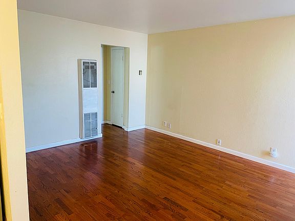 5th image of 821 Nevin Way #1