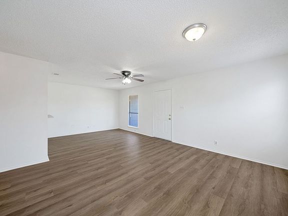 5th image of 3611 Bremen St APT 1