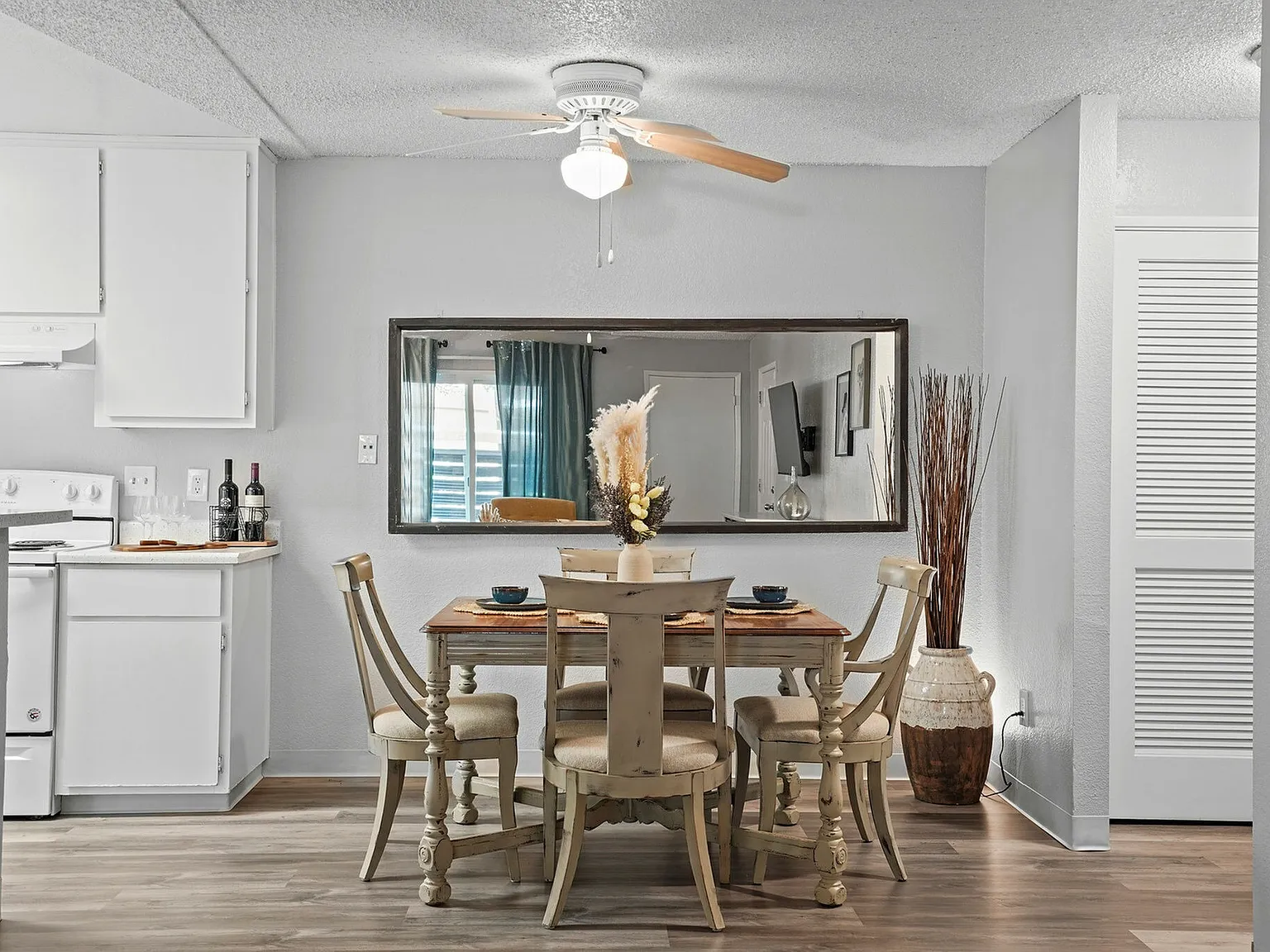 Gold Ridge Apartments — Photo 3