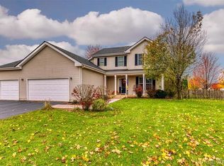 330 W Burlington Dr, Maple Park, IL 60151