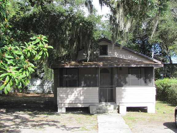 2nd image of 215 Dix Ave