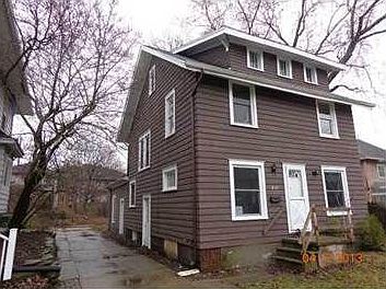 2nd image of 817 Bancroft Ct