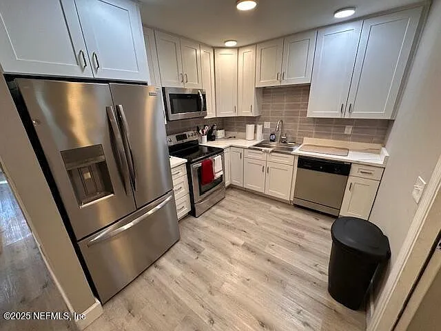1113 Phelps St — Photo 7