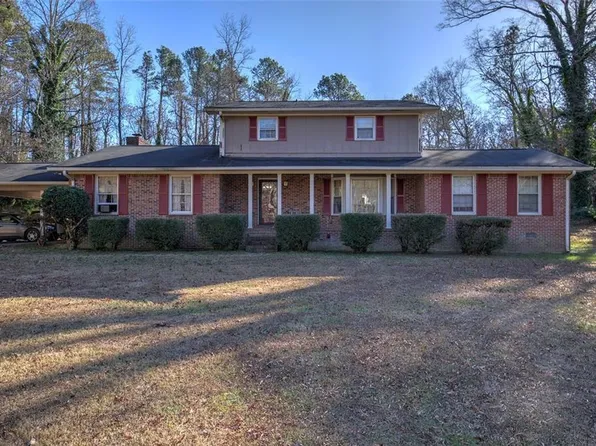 1204 E Hermitage Rd NE, Rome, GA 30161