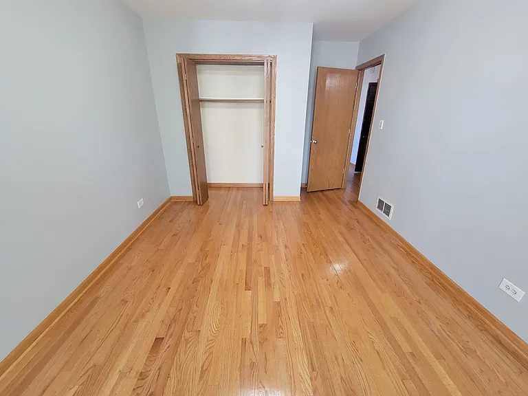 7411 N Claremont Ave #2W — Photo 15