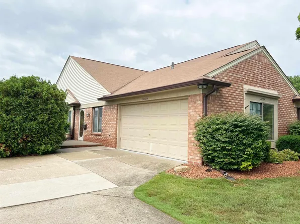20384 Majestic Blvd, Clinton Township, MI 48036
