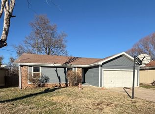 3933 W Young St, Springfield, MO 65803