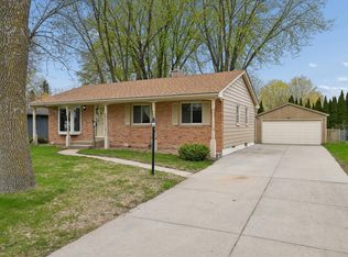 106 Garden Rd NE, Hutchinson, MN 55350