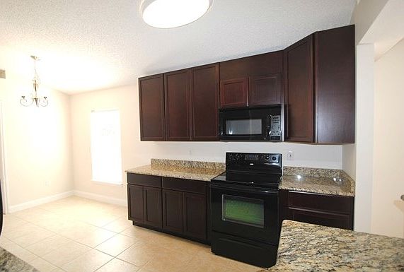 3rd image of 3886 La Flor Dr