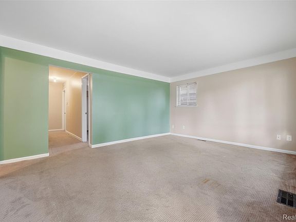 5th image of 27856 Brush St