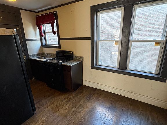 5th image of 11341 S King Dr #1E