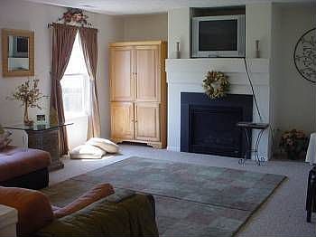 4th image of 8099 Royal Elm Dr