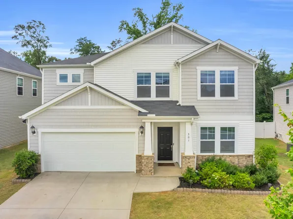 301 Pewter Cir, Simpsonville, SC 29680